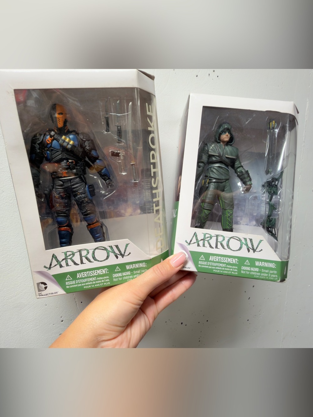 DC Collectibles Arrow TV Series Oliver Queen & Deathstroke Figures –2 Figure Set